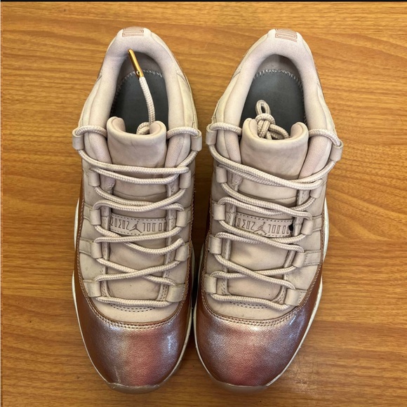 Jordan 11 Retro Low Rose Gold - Picture 4 of 9